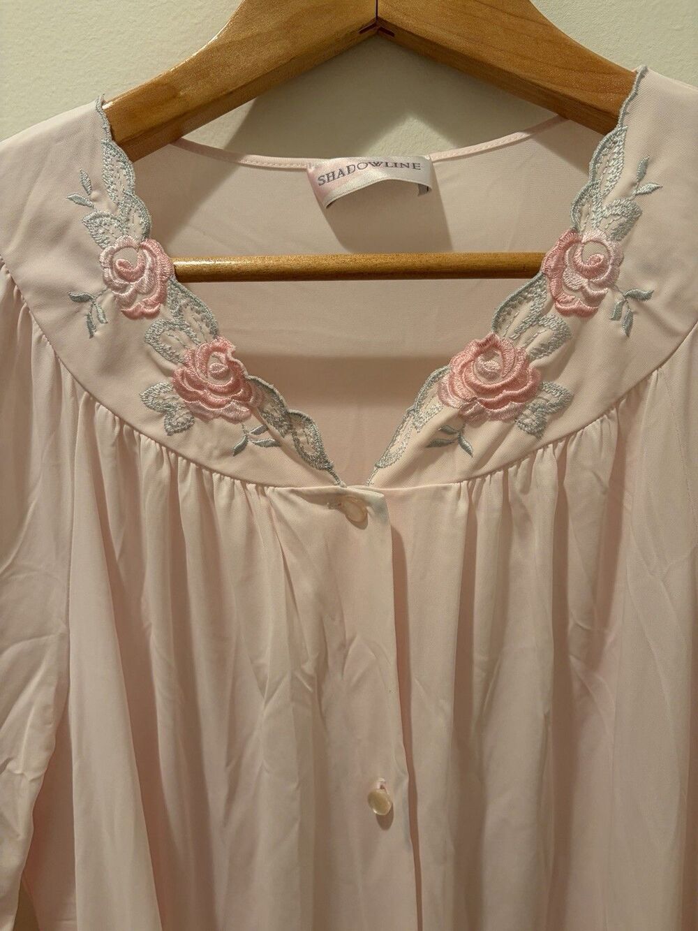 VTG Light Pink Shadowline SILKY SOFT NYLON Button Robe USA Missing Button